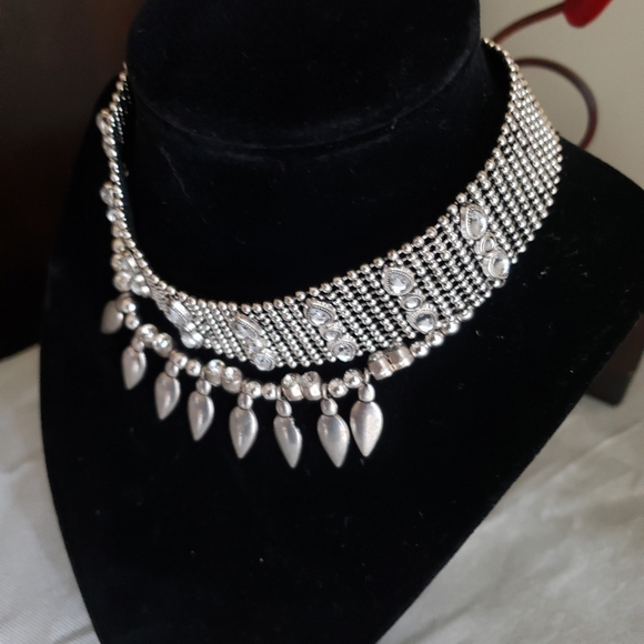 Chocker - Picture 2 of 4